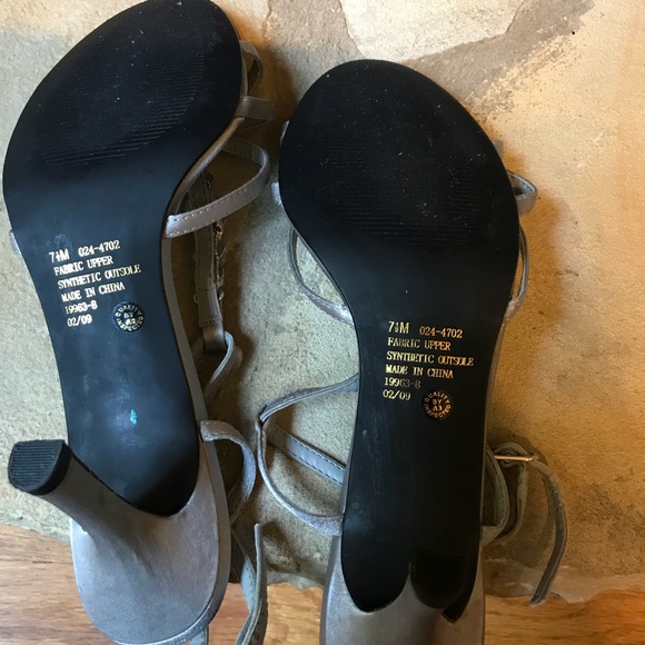 Jacqueline Ferrer Silver Ankle Strap Heels 7 1/2 - Picture 8 of 8